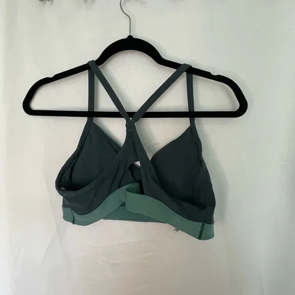 Athleta Green Criss-Cross Sports Bra - Picture 2 of 5